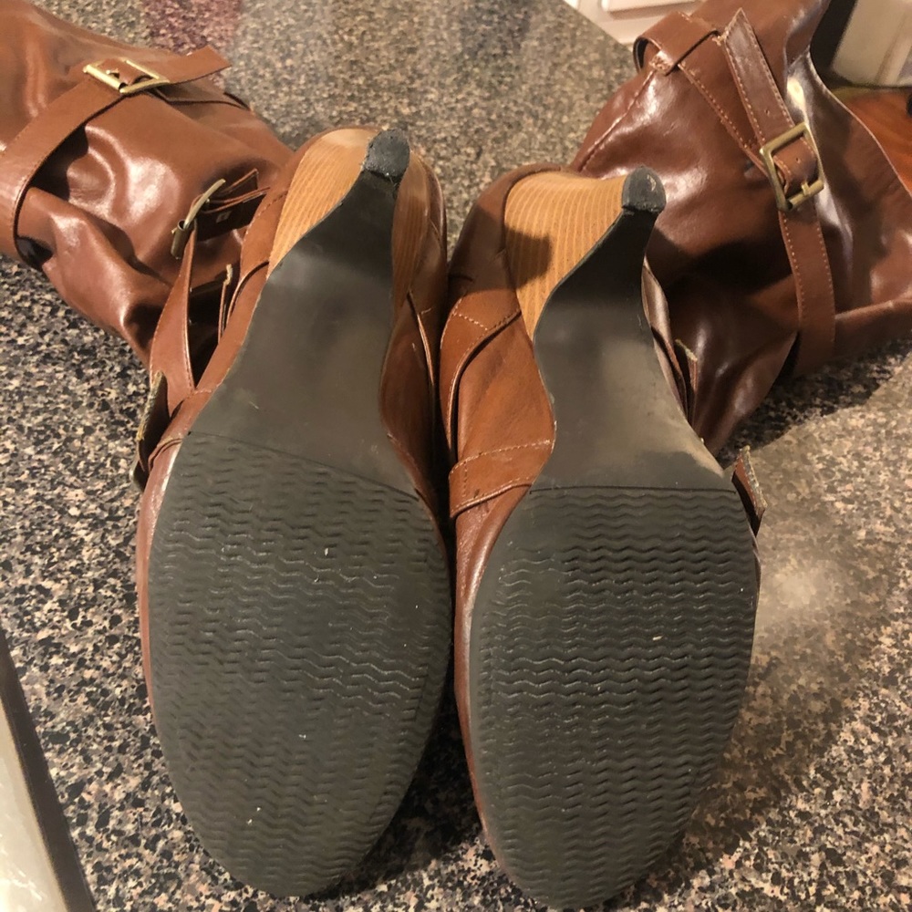 Shoes - Picture 11 of 11